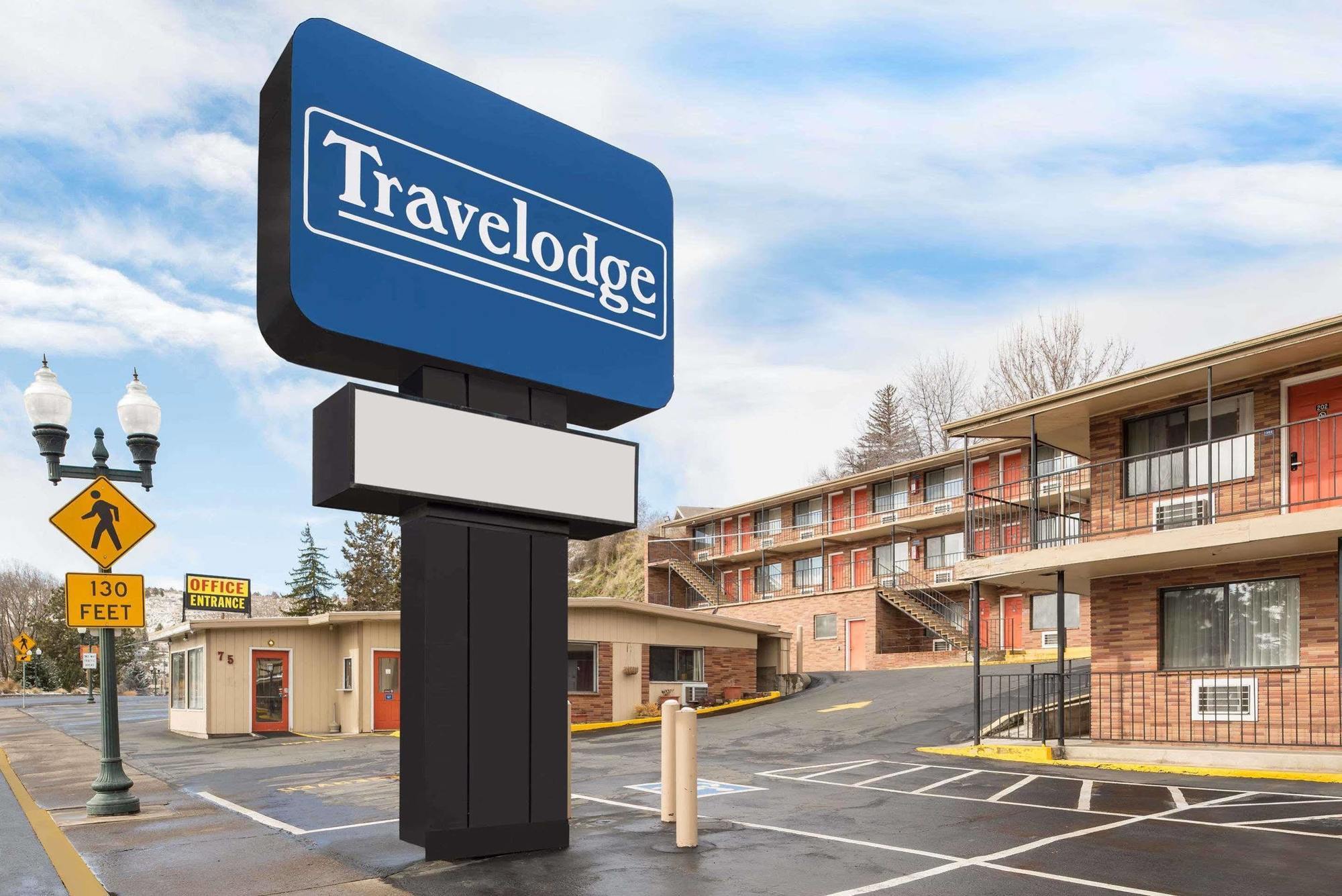 Travelodge By Wyndham Klamath Falls Exterior photo